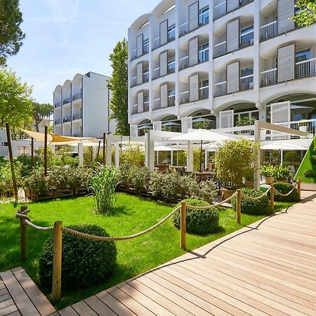 Hotel Saraceno Resort With Private Beach Milano Marittima Ngoại thất bức ảnh