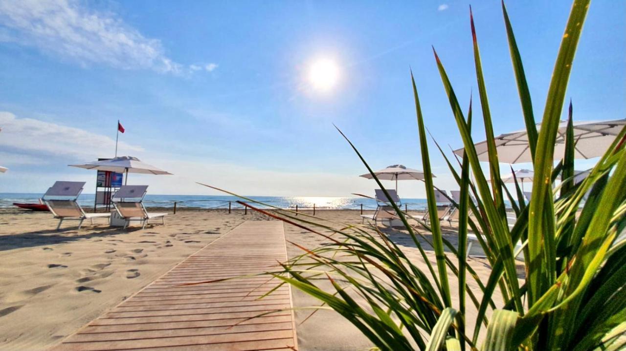 Hotel Saraceno Resort With Private Beach Milano Marittima Ngoại thất bức ảnh