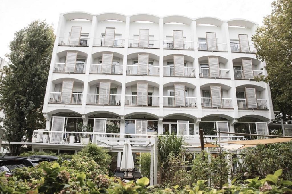 Hotel Saraceno Resort With Private Beach Milano Marittima Ngoại thất bức ảnh