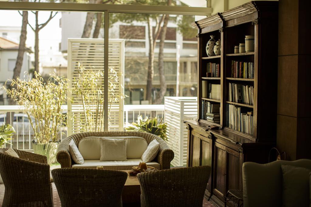 Hotel Saraceno Resort With Private Beach Milano Marittima Ngoại thất bức ảnh